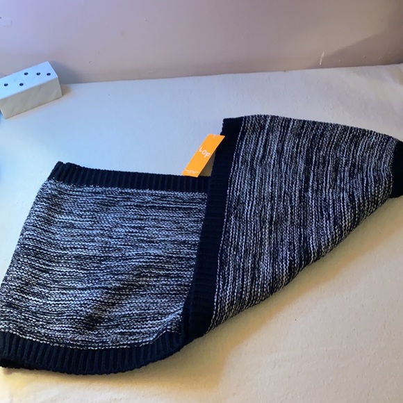 Infinity Scarf - Picture 4 of 4